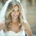 Прическа свадебная с распущенными волосами и фатой: описание, инструкция по выполнению укладки, фото